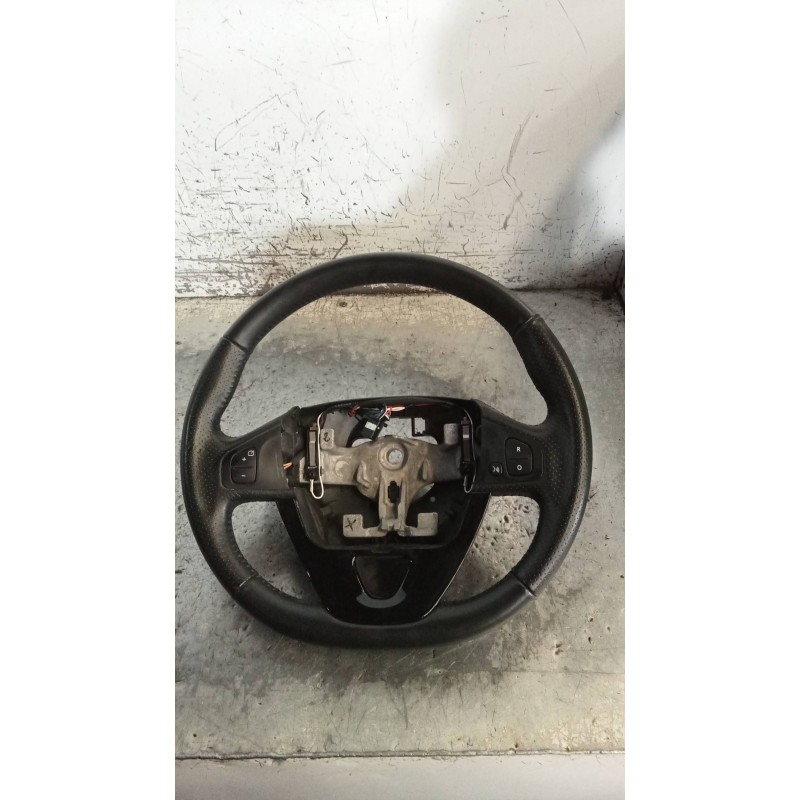 Recambio de volante para renault zoe referencia OEM IAM 484005406R  