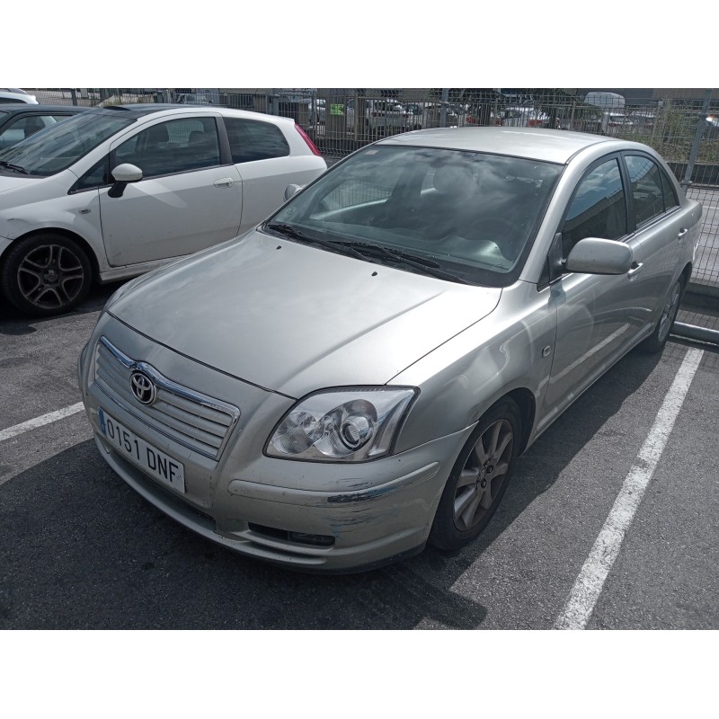 toyota avensis berlina (t25) del año 2005