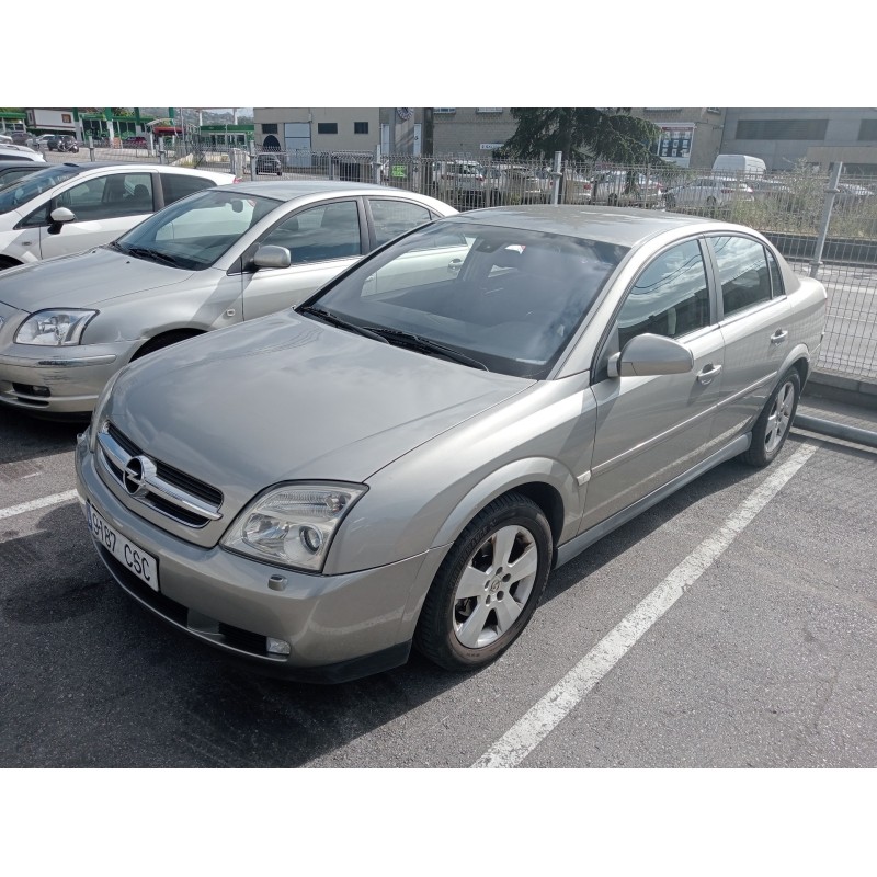 opel vectra c berlina del año 2004