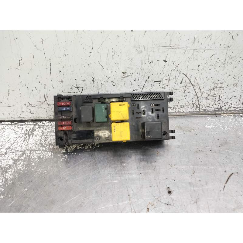 Recambio de caja reles / fusibles para mercedes-benz clase e (w210) berlina diesel referencia OEM IAM A0025451801 28565506 1999