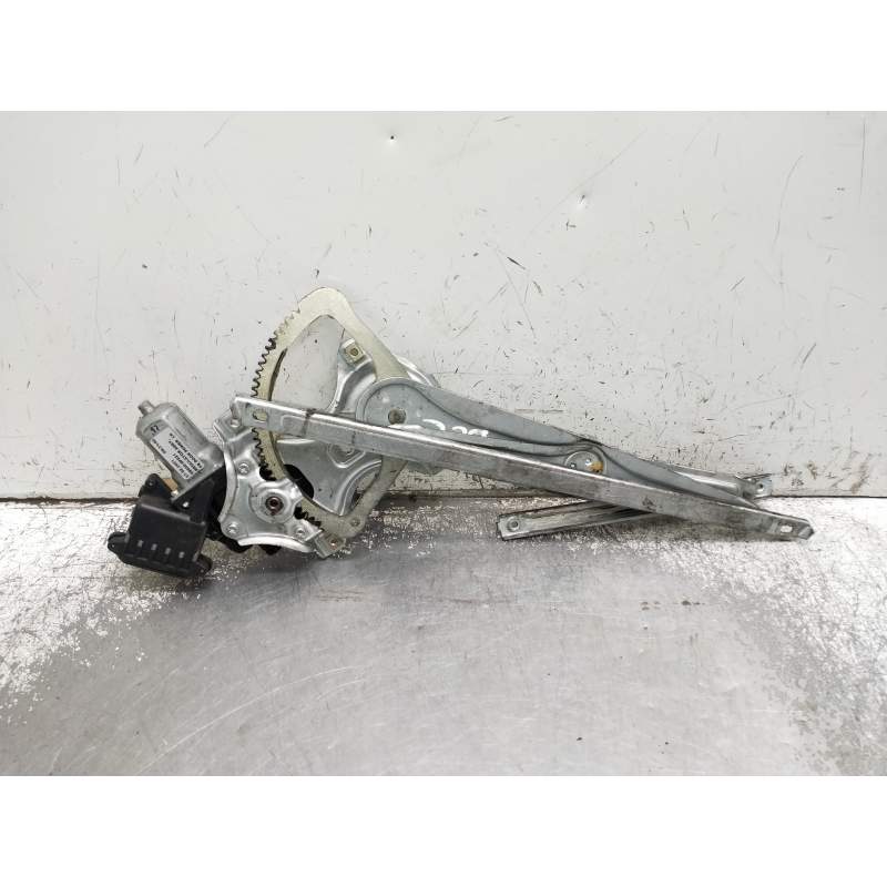 Recambio de elevalunas delantero izquierdo para toyota verso 2.0 d-4d cat referencia OEM IAM 857200F031 C39426100 5P