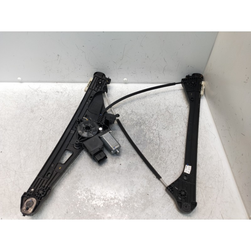 Recambio de elevalunas delantero derecho para peugeot 3008 allure referencia OEM IAM 9810488880  5P