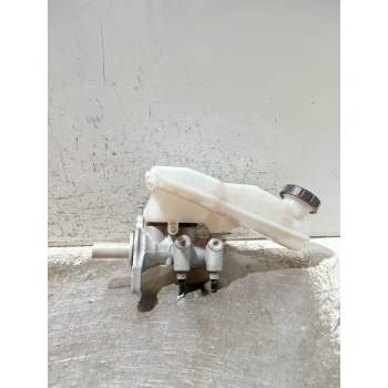 Recambio de bomba freno para peugeot 208 (p2) referencia OEM IAM 32672071 A005P990 