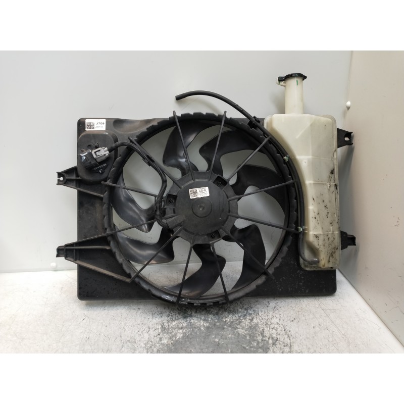 Recambio de electroventilador para kia ceed business referencia OEM IAM 25304J7090  