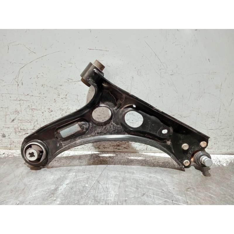 Recambio de brazo suspension inferior delantero derecho para peugeot 208 (p2) referencia OEM IAM   