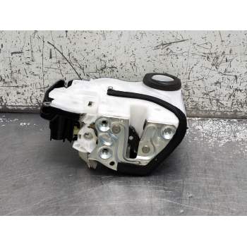 MOTOR CIERRE CENTRALIZADO DELANTERO DERECHO A046693 5P 2018