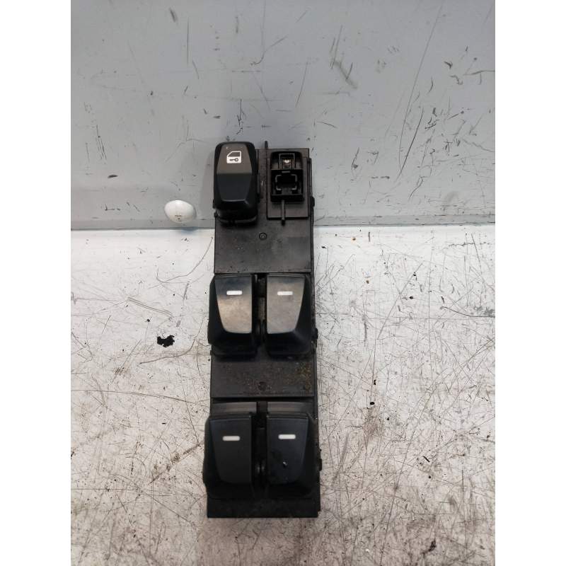 Recambio de mando elevalunas delantero izquierdo para hyundai ix35 referencia OEM IAM 935702Y0109P  5P