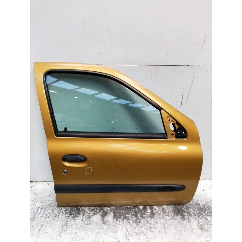 Recambio de puerta delantera derecha para renault clio ii fase i (b/cbo) 1.9 d referencia OEM IAM   5P