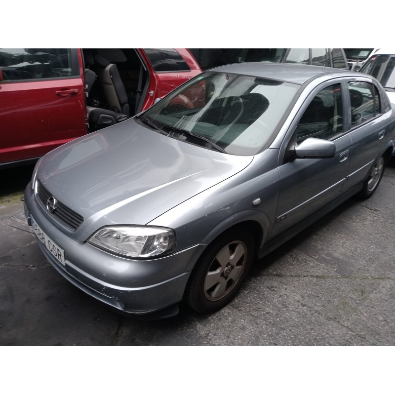 opel astra g berlina del año 2004