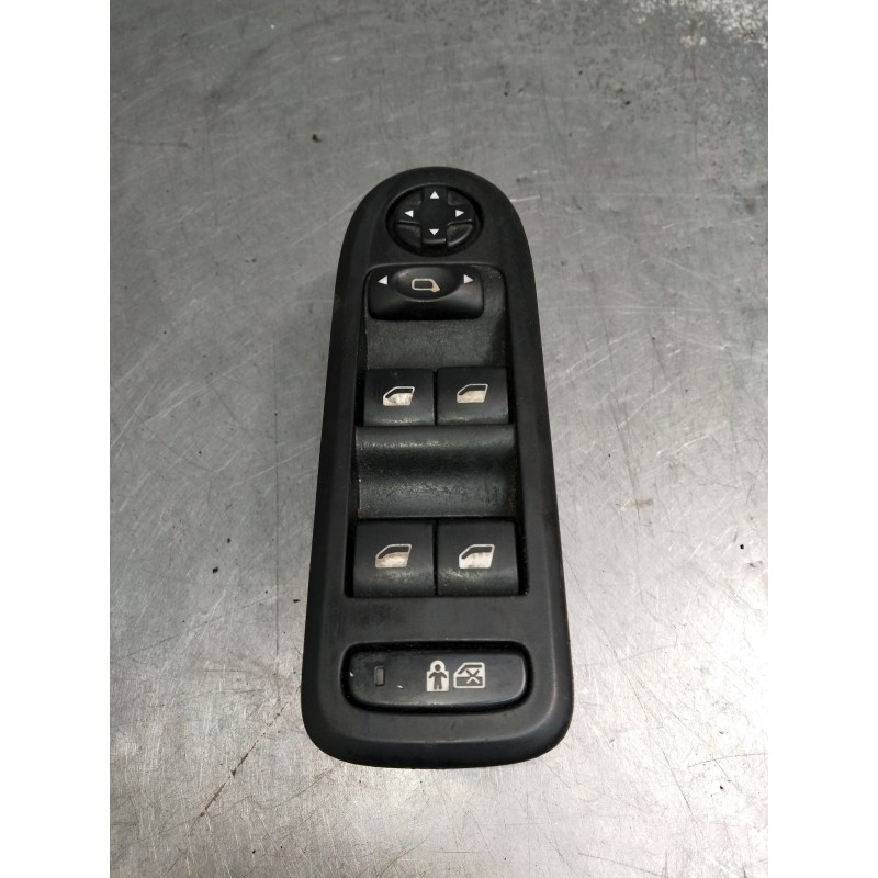 Recambio de mando elevalunas delantero izquierdo para peugeot 308 sw sport referencia OEM IAM 96644915XT 30170273 5P