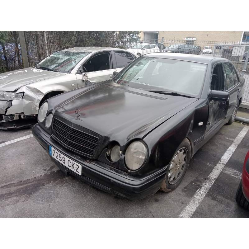 MERCEDES-BENZ CLASE E (W210)