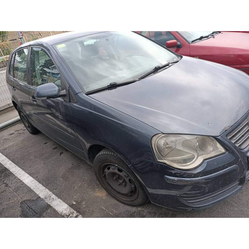 VOLKSWAGEN POLO (9N3)