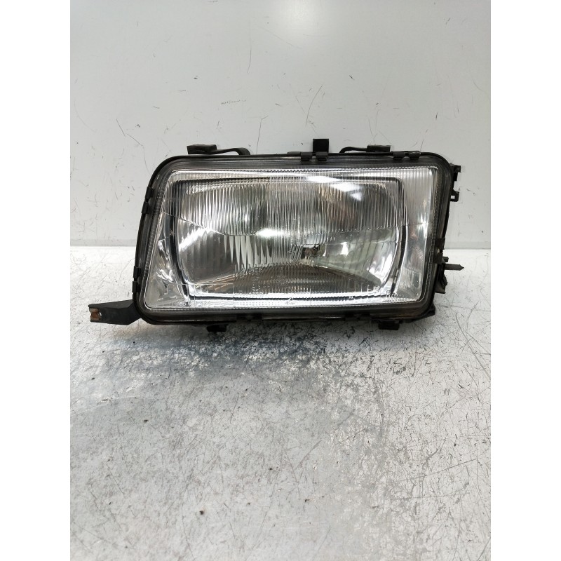 Recambio de faro izquierdo para audi 80 1.9 tdi referencia OEM IAM 0301075111  