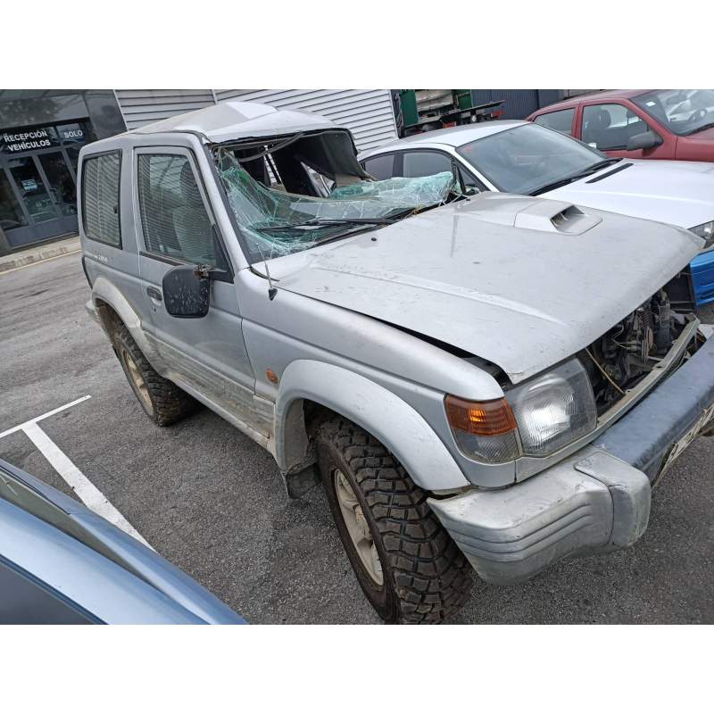 MITSUBISHI MONTERO (V20/V40)