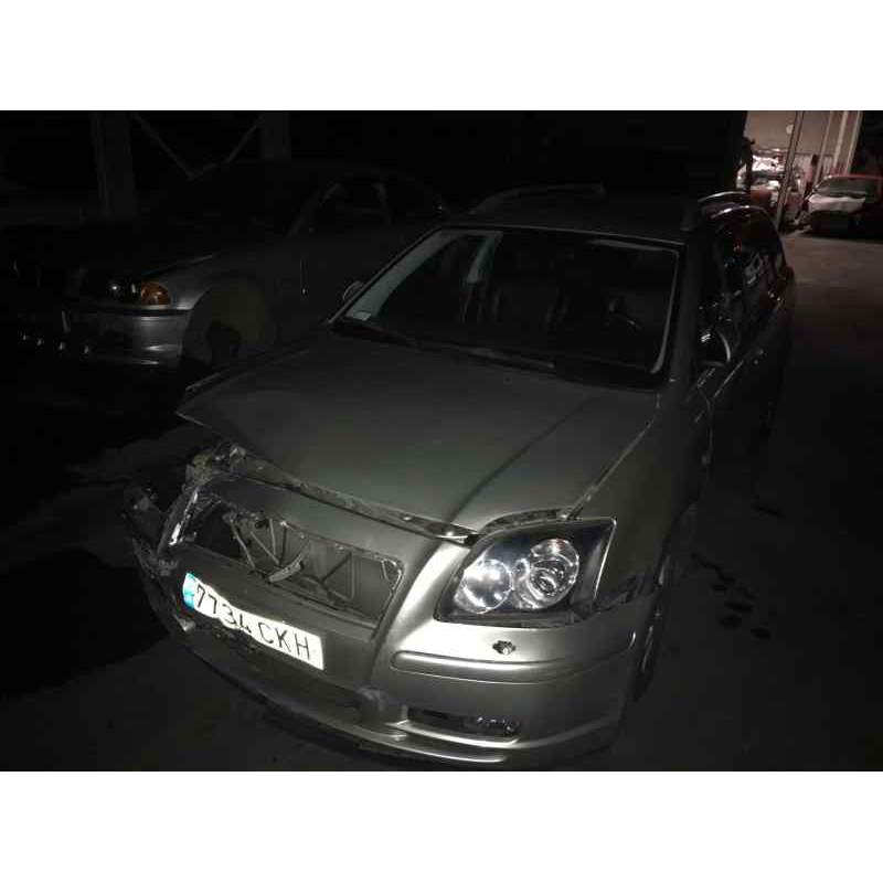 TOYOTA AVENSIS WAGON (T25)