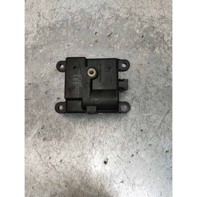 Recambio de motor apertura trampillas climatizador para renault laguna coupe initiale referencia OEM IAM 52410601 A024840A840000