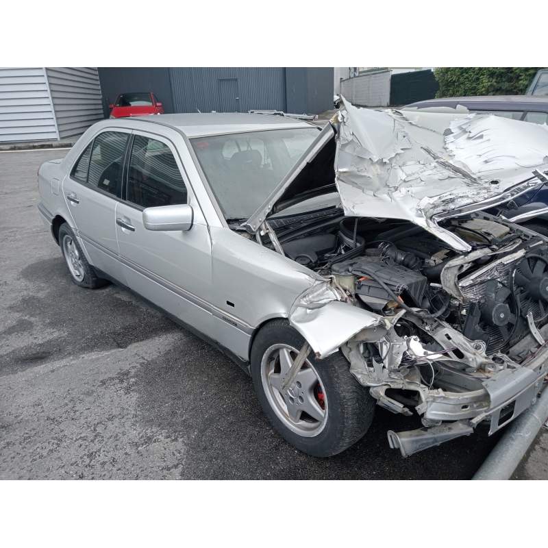 MERCEDES-BENZ CLASE C (W202) BERLINA