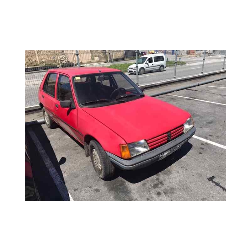 peugeot 205 berlina del año 1986