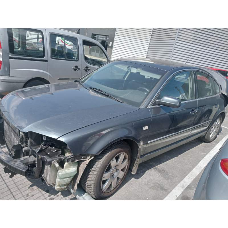 VOLKSWAGEN PASSAT BERLINA (3B3)