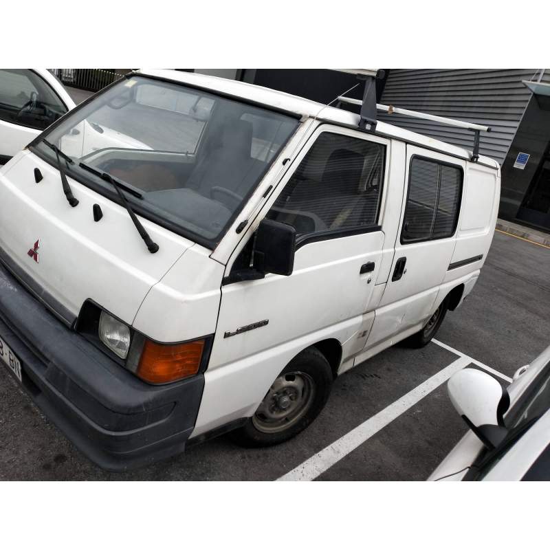MITSUBISHI L 300 (P00)