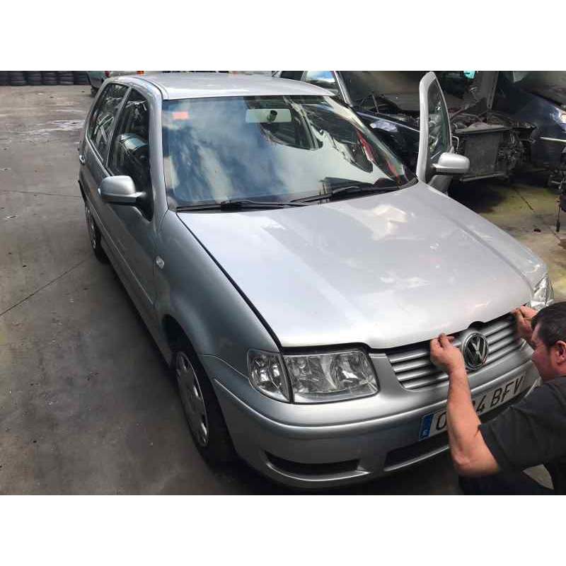 VOLKSWAGEN POLO BERLINA (6N2)