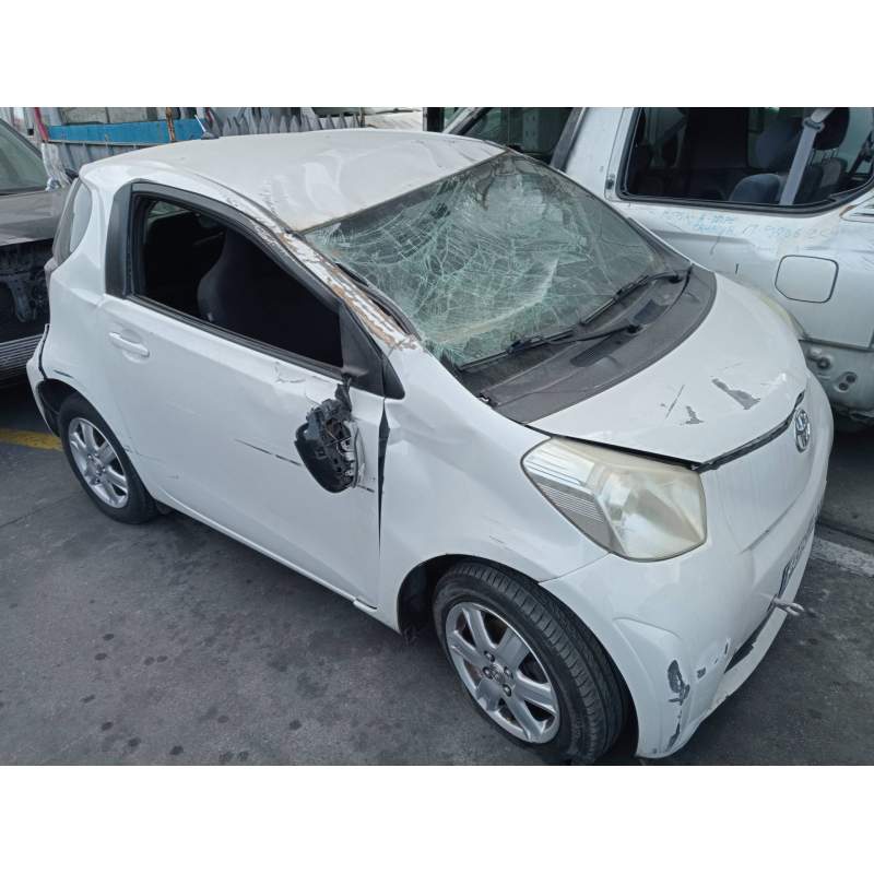 TOYOTA IQ