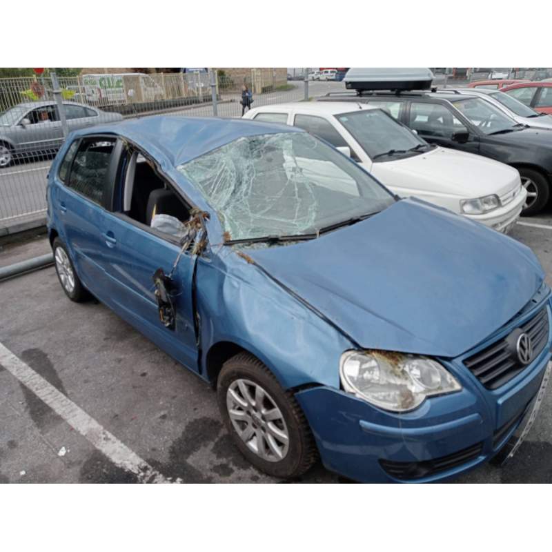 VOLKSWAGEN POLO (9N3)