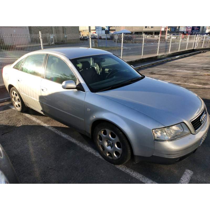 AUDI A6 BERLINA (4B2)