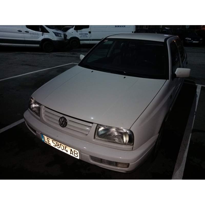 VOLKSWAGEN VENTO (1H2)