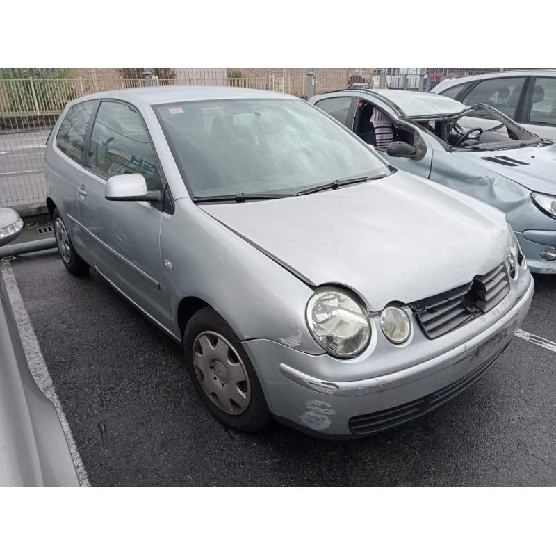 VOLKSWAGEN POLO (9N1)