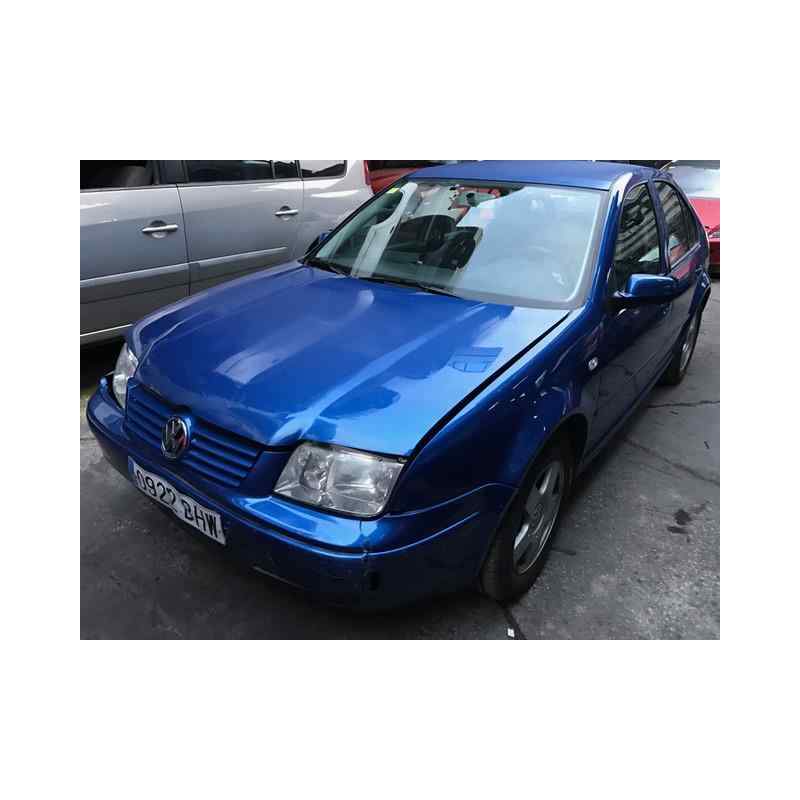 VOLKSWAGEN BORA BERLINA (1J2)