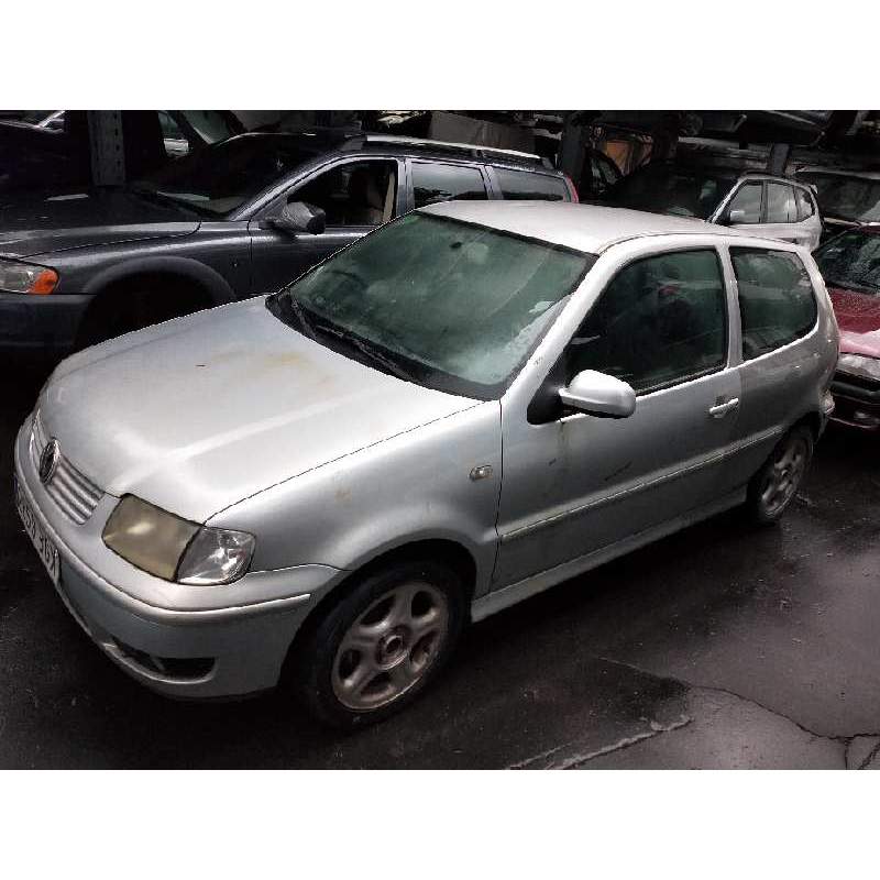 VOLKSWAGEN POLO BERLINA (6N2)