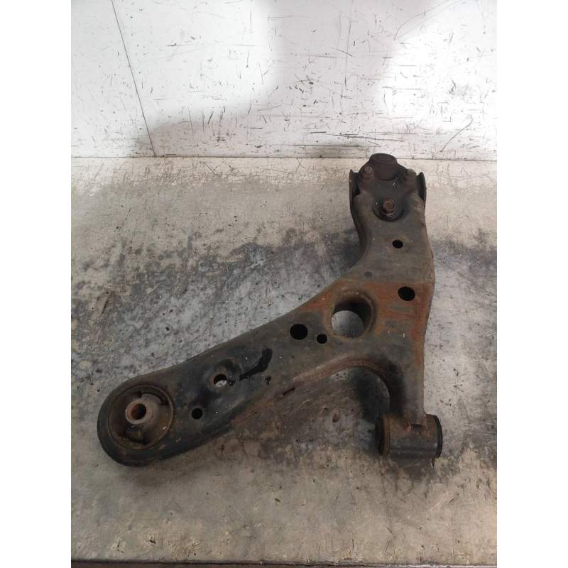 Recambio de brazo suspension inferior delantero derecho para toyota corolla (e15) luna referencia OEM IAM   