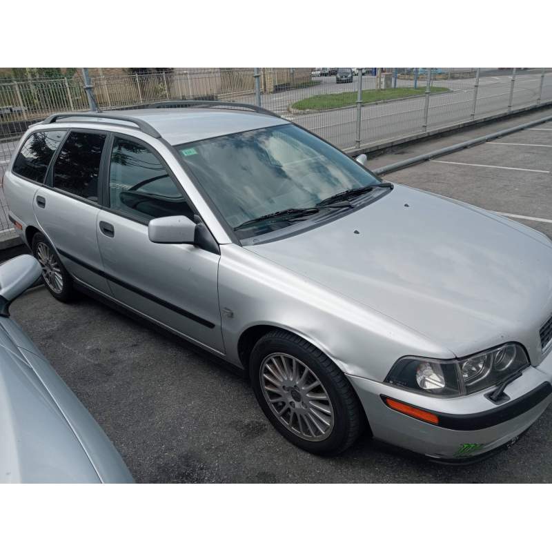 VOLVO V40 FAMILIAR