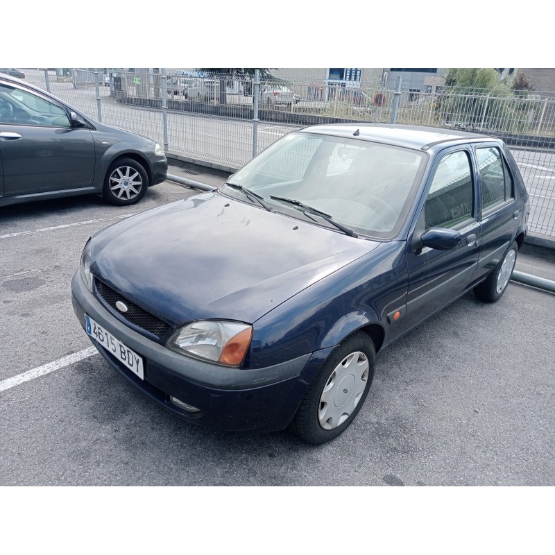 ford fiesta berlina (dx) del año 2001