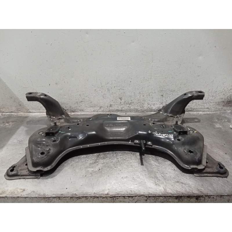 Recambio de puente delantero para kia cee´d (jd) 1.6 gt referencia OEM IAM CUNA 16G 2012