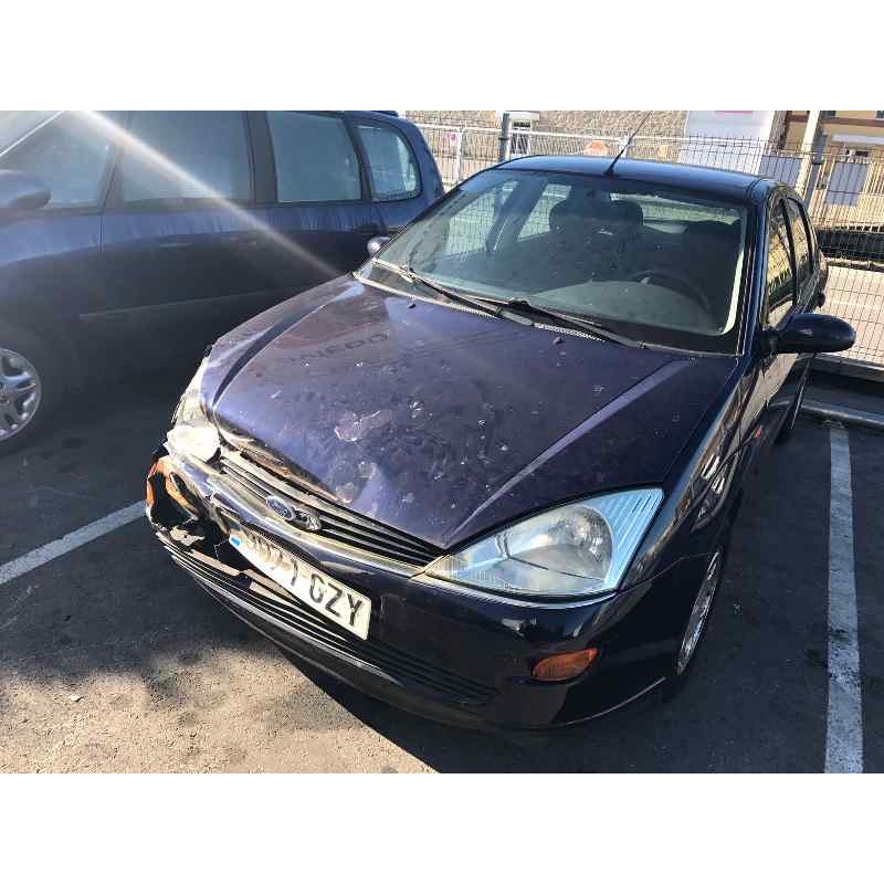 ford focus berlina (cak) del año 2000