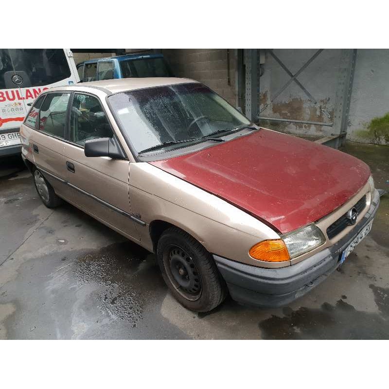 opel astra f berlina del año 1997