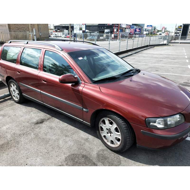 VOLVO V70 FAMILIAR