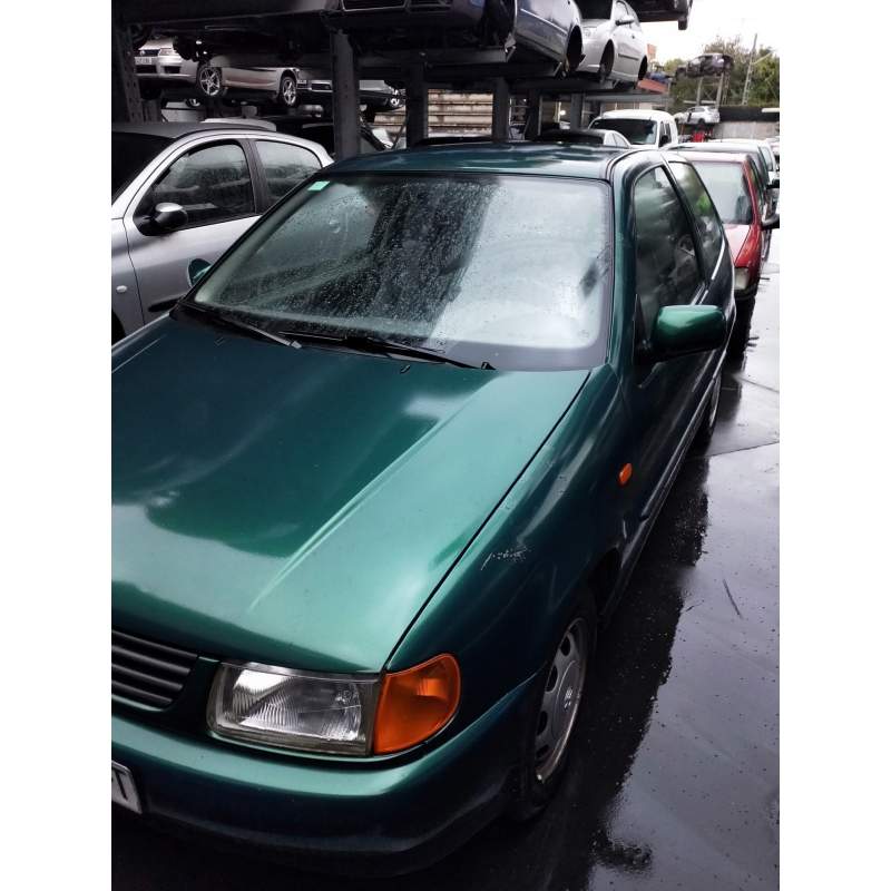 VOLKSWAGEN POLO BERLINA (6N1)