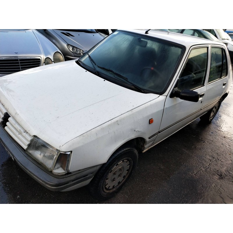 peugeot 205 berlina del año 1997