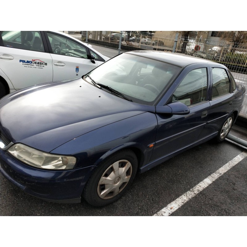 opel vectra b berlina del año 1999