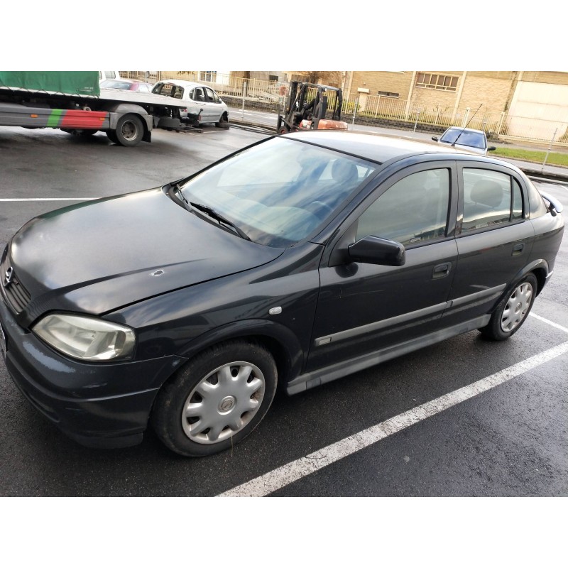 opel astra g berlina del año 2001