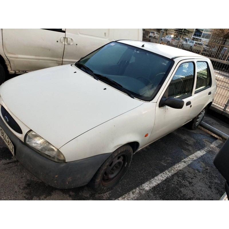 ford fiesta berlina del año 1997