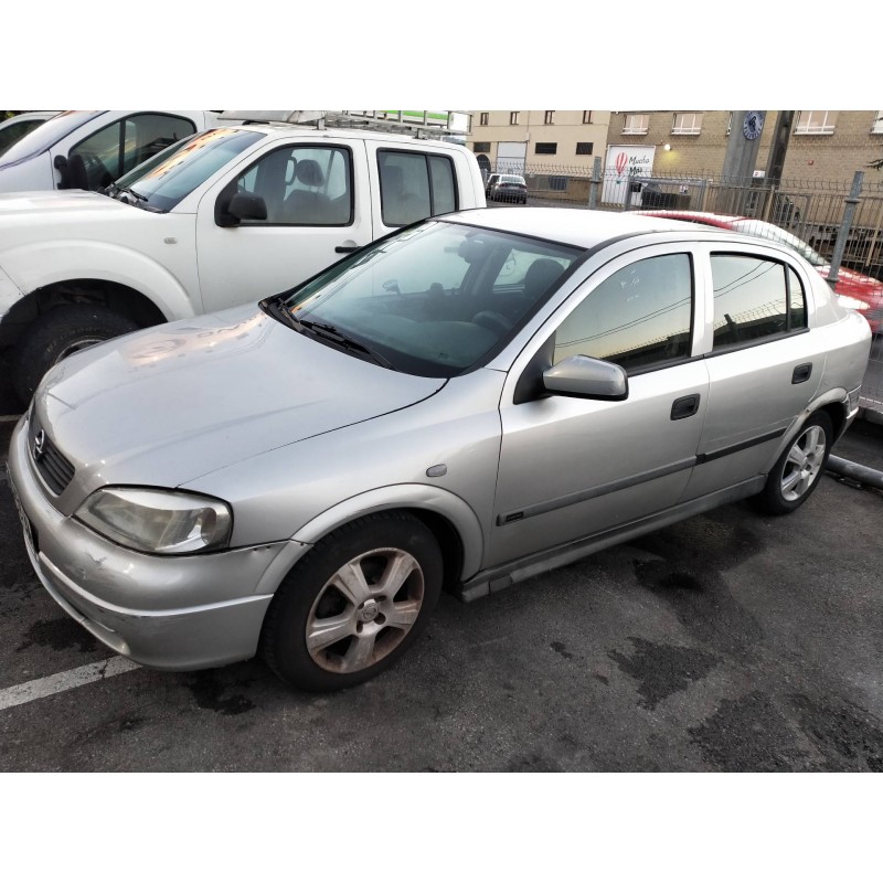 opel astra g berlina del año 2001