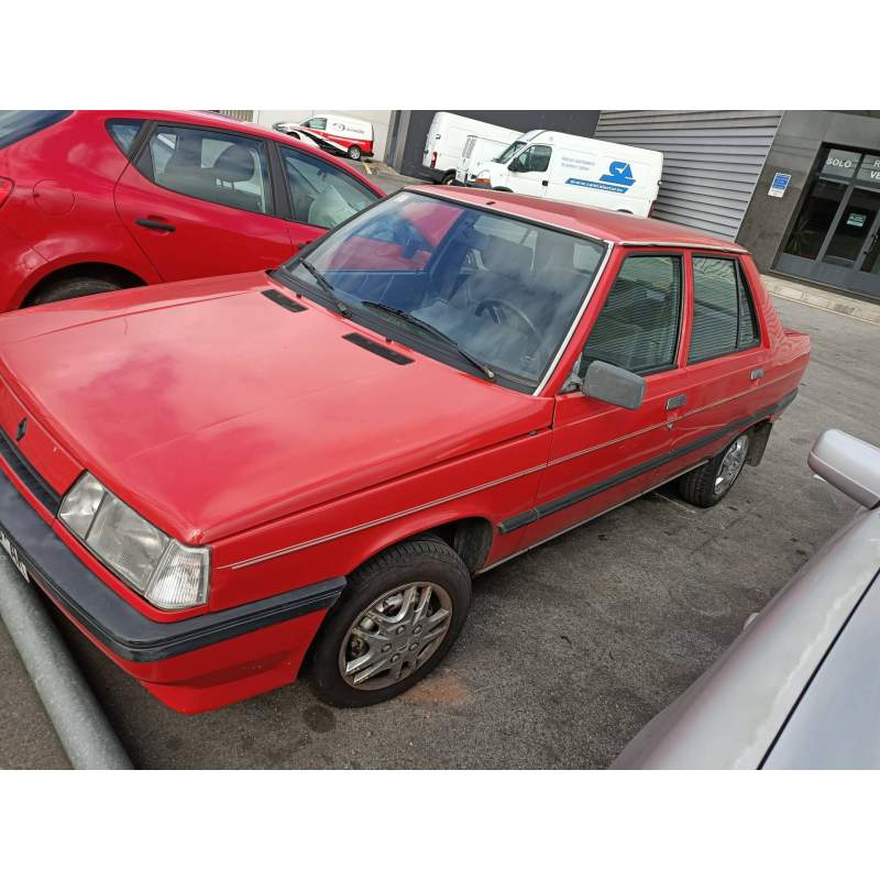 RENAULT 9