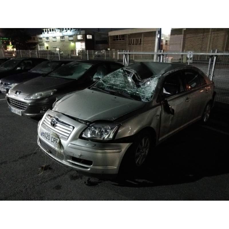 TOYOTA AVENSIS BERLINA (T25)
