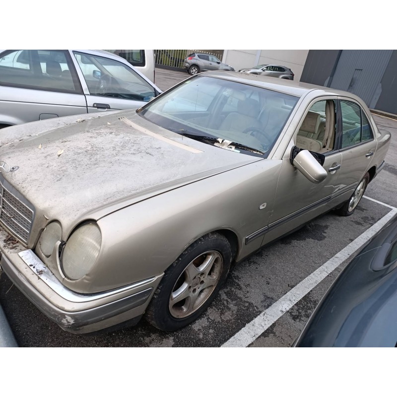 mercedes clase e (w210) berlina del año 1998