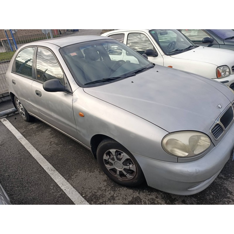 daewoo lanos del año 2002