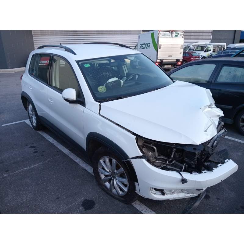 VOLKSWAGEN TIGUAN (5N2)
